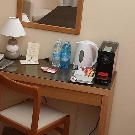 Quari Hotel Restaurant & Pizza Cologna Veneta エクステリア 写真