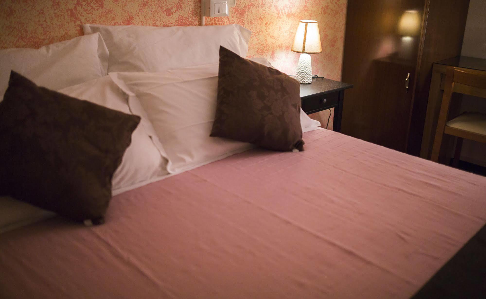 Quari Hotel Restaurant & Pizza Cologna Veneta エクステリア 写真